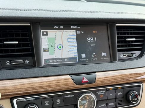 Used 2019 Kia Cadenza Technology FWD image 21