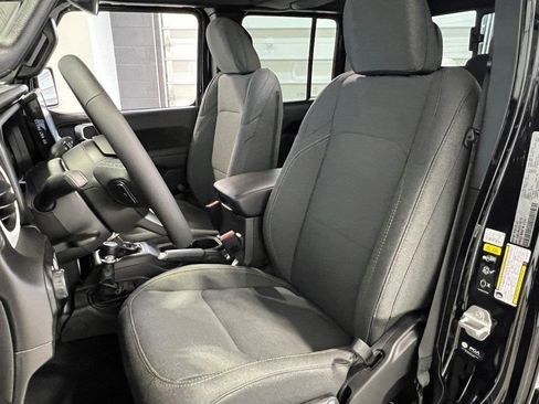 New 2026 Jeep Gladiator Sport image 18