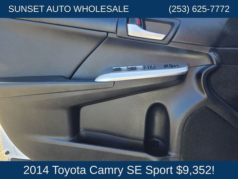 Used 2014 Toyota Camry SE FWD image 21