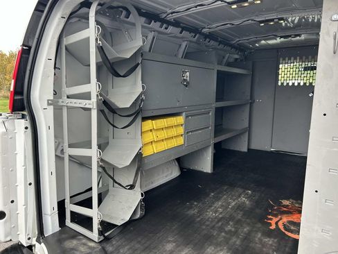 Used 2023 GMC Savana 2500 w/ Driver Convenience Package image 16