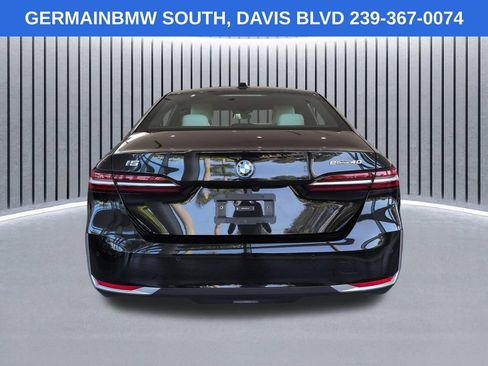 Used 2026 BMW i5 eDrive40 RWD image 6