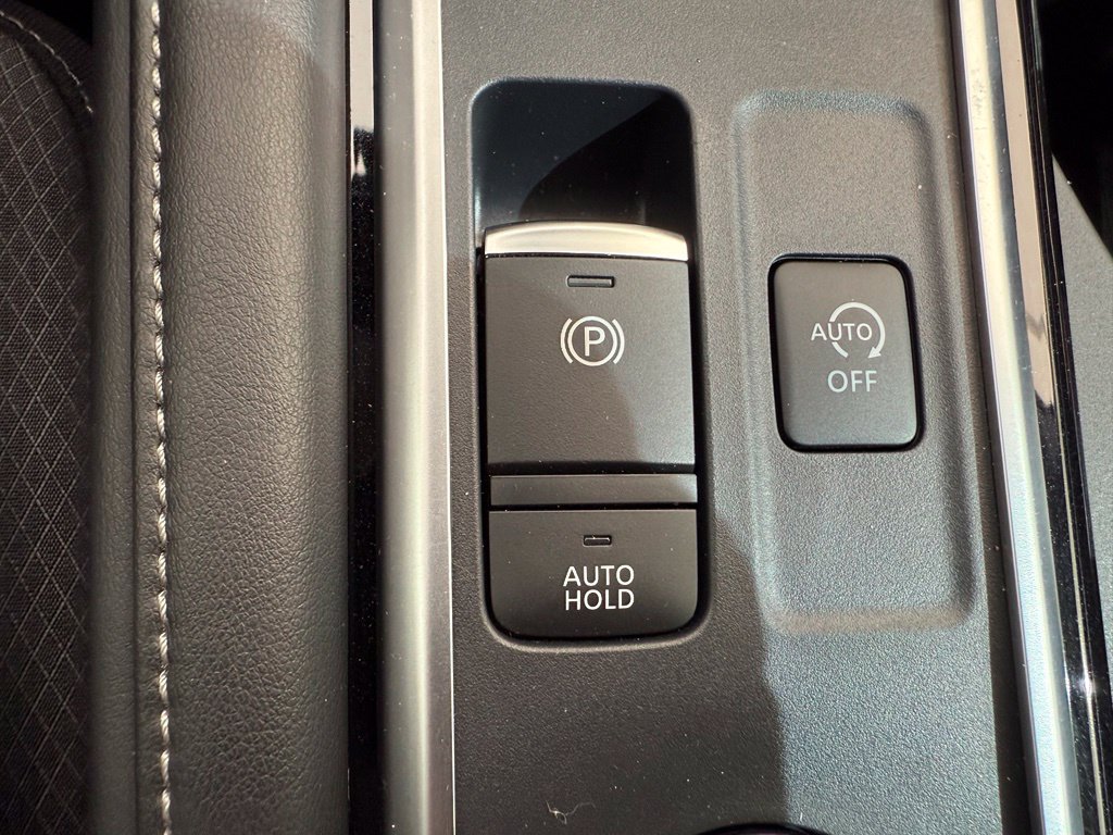 Used 2024 Nissan Pathfinder SV AWD/4WD image 22