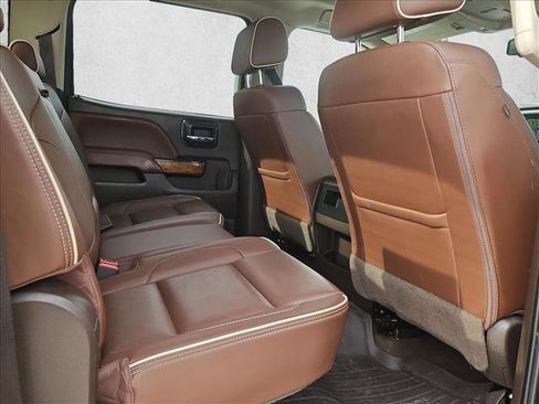 Used 2018 Chevrolet Silverado 2500 High Country w/ Duramax Plus Package image 18