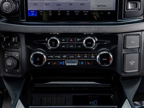 Used 2026 Ford F250 Platinum AWD/4WD image 28