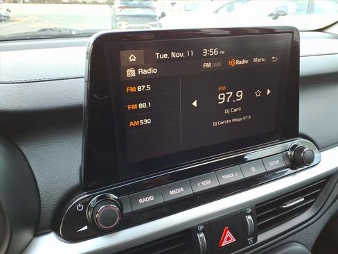 Certified 2023 Kia Forte LXS image 18