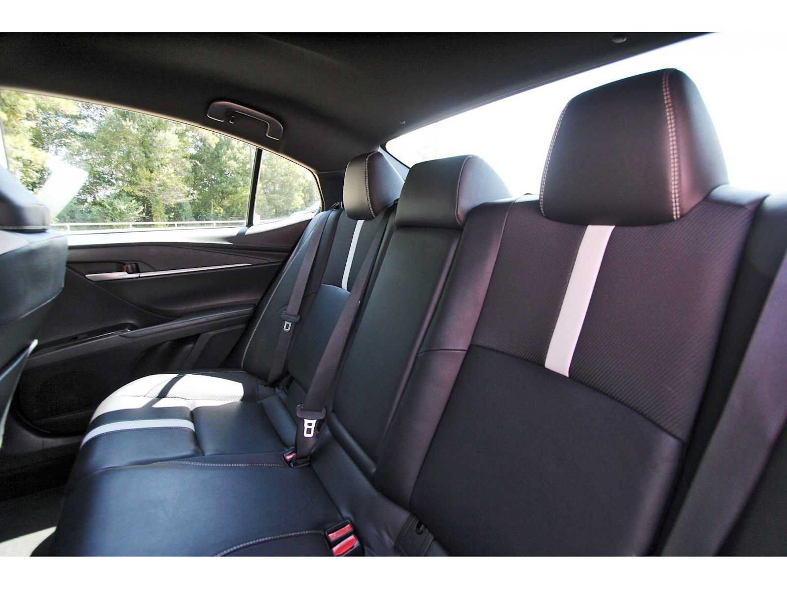 Used 2025 Toyota Camry SE FWD image 12