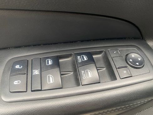 Used 2019 Jeep Grand Cherokee Limited X AWD/4WD image 16