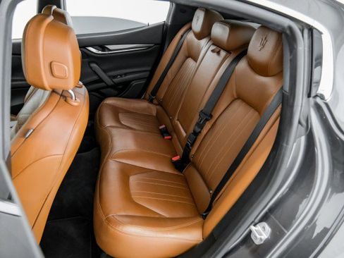 Used 2016 Maserati Ghibli RWD image 41