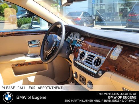 Used 2012 Rolls-Royce Ghost RWD image 12