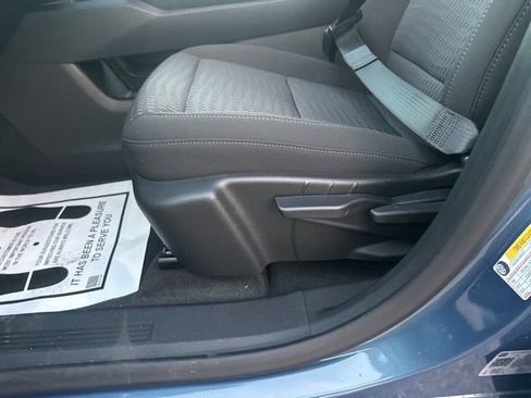 New 2026 Chevrolet Equinox LT image 17