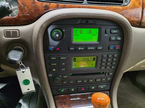 Used 2008 Jaguar S-TYPE 3.0 image 21