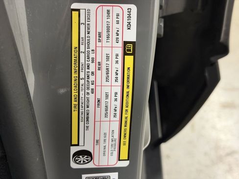 Used 2019 Jeep Cherokee Latitude Plus image 33