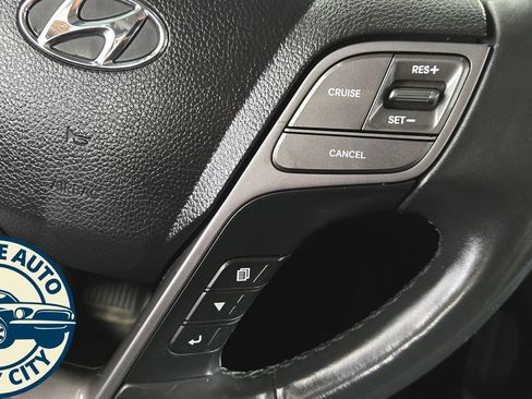 Used 2019 Hyundai Santa Fe XL image 14