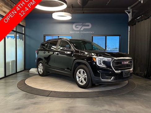 Used 2022 GMC Terrain SLE w/ Driver Convenience Package AWD/4WD image 1