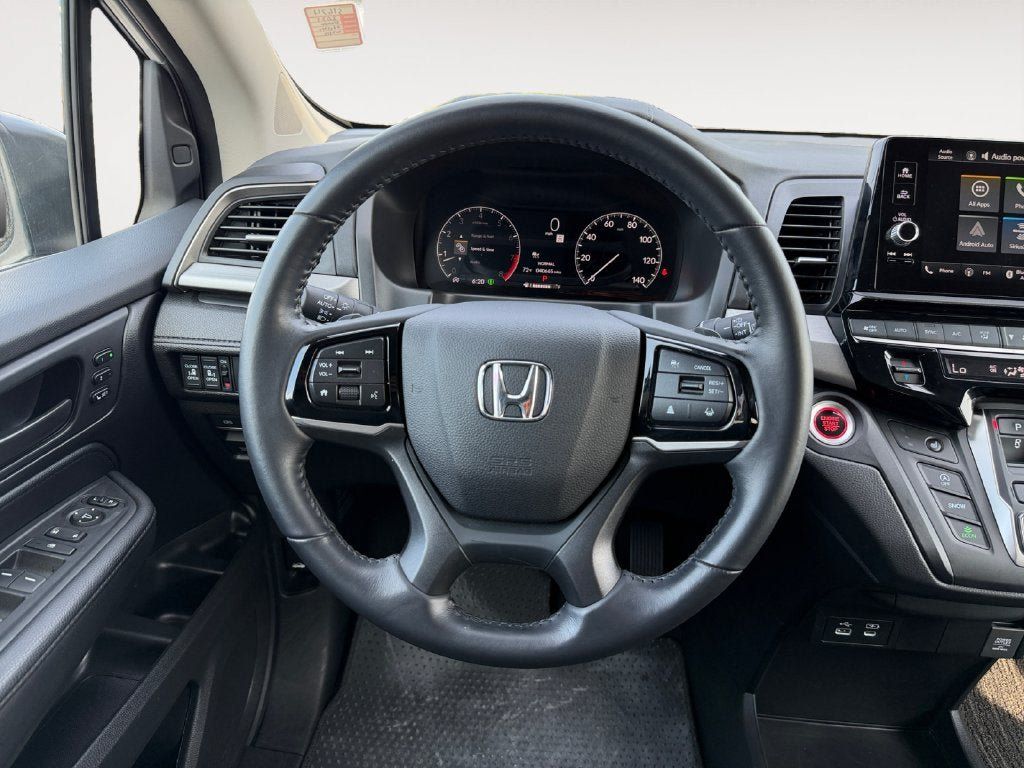 Used 2025 Honda Odyssey EX-L image 13