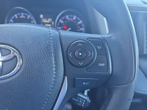 Used 2017 Toyota RAV4 LE image 21