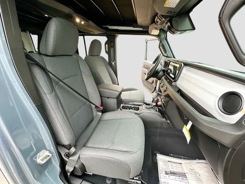 New 2025 Jeep Wrangler Sport S image 29