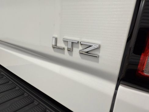 Used 2024 Chevrolet Silverado 2500 LTZ image 9