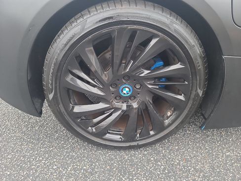 Used 2015 BMW i8 image 10