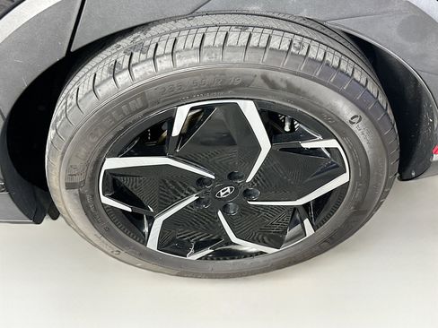 Used 2024 Hyundai Ioniq 5 SEL RWD image 11