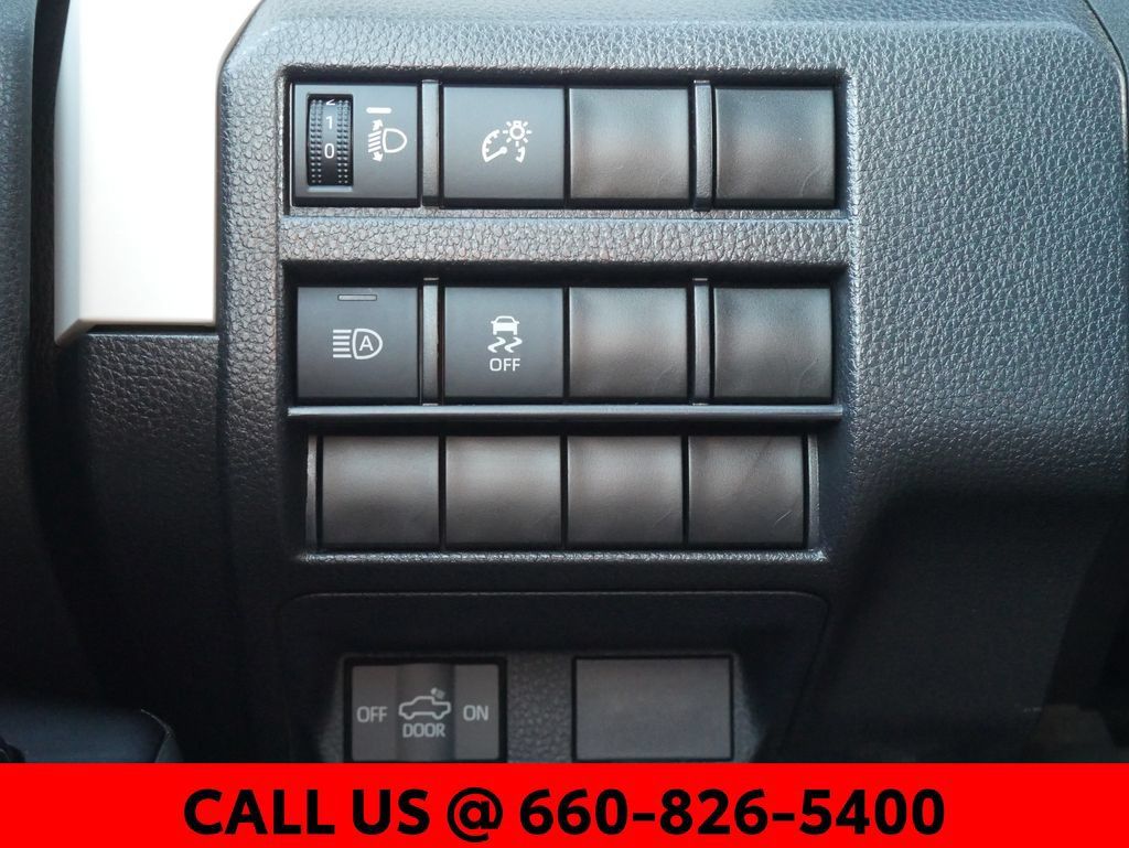 Used 2024 Toyota Tacoma TRD Off-Road AWD/4WD image 37