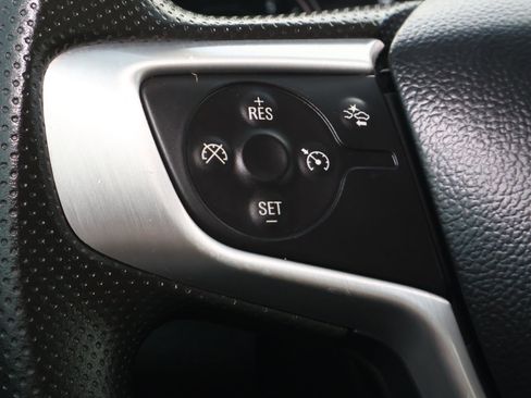 Used 2023 GMC Acadia SLE w/ Driver Convenience Package image 25