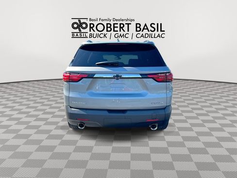 Used 2023 Chevrolet Traverse LT FWD image 7