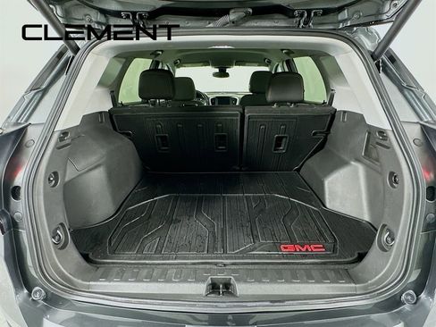 Used 2021 GMC Terrain SLE w/ Driver Convenience Package image 11