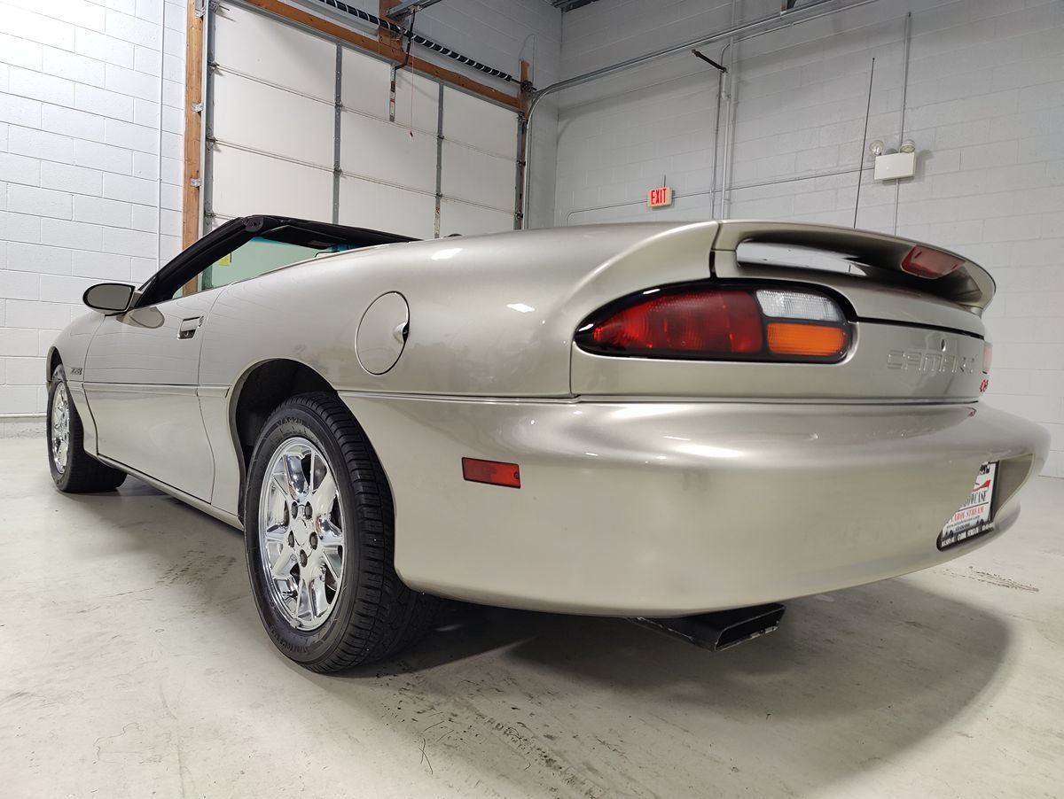 Used 2002 Chevrolet Camaro Z28 RWD image 27