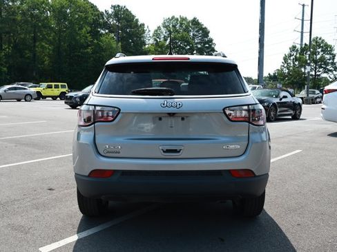 Certified 2022 Jeep Compass Latitude AWD/4WD image 4