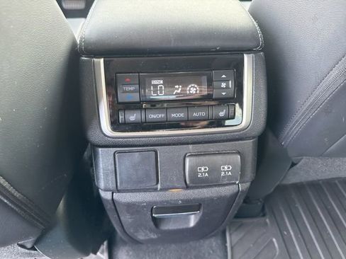 Used 2020 Subaru Ascent Limited w/ Technology Package AWD/4WD image 19