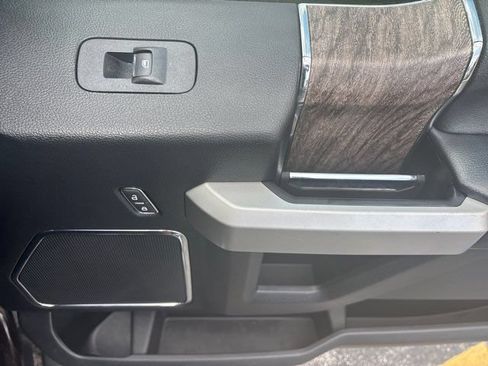 Used 2019 Ford F250 Lariat w/ Lariat Ultimate Package AWD/4WD image 68