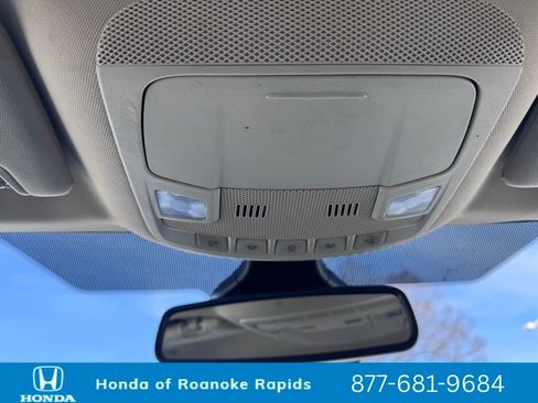 Used 2024 Ford Edge SEL image 33