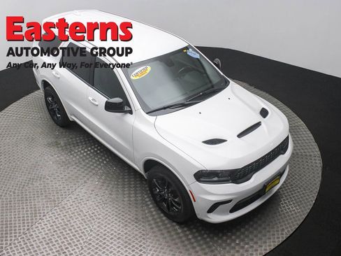 Used 2022 Dodge Durango GT w/ Blacktop Package image 3