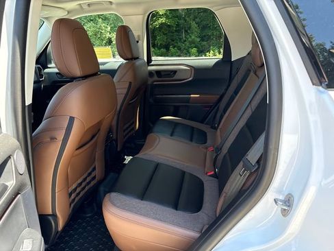 Certified 2025 Ford Bronco Sport Outer Banks w/ Outer Banks Tech Package+ AWD/4WD image 17