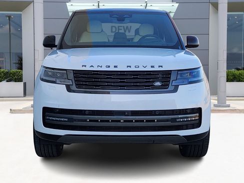 New 2025 Land Rover Range Rover Long Wheelbase SE image 2