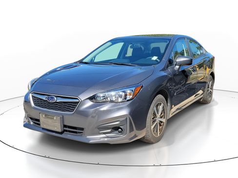 Used 2019 Subaru Impreza 2.0i Premium image 3