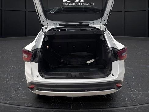 New 2026 Chevrolet Trax LT w/ Driver Confidence Package image 13