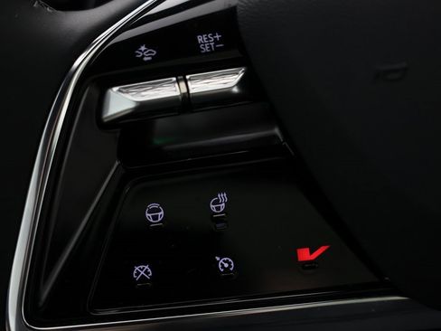 Used 2026 Cadillac Vistiq Sport image 23