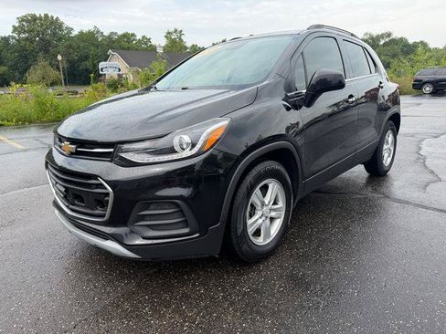 Used 2020 Chevrolet Trax LT w/ LT Convenience Package FWD image 8