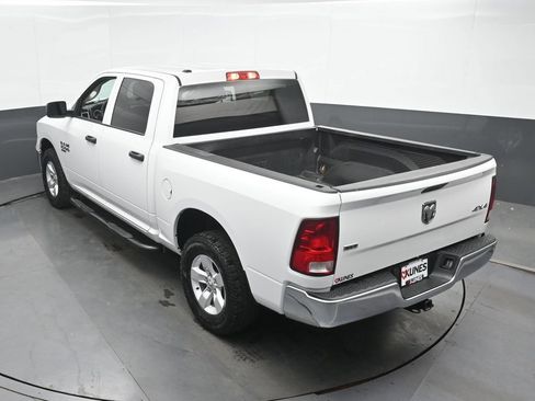 Used 2022 RAM 1500 Classic SLT AWD/4WD image 34