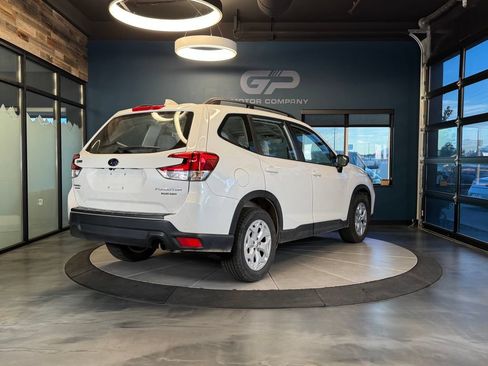 Used 2021 Subaru Forester AWD/4WD image 3