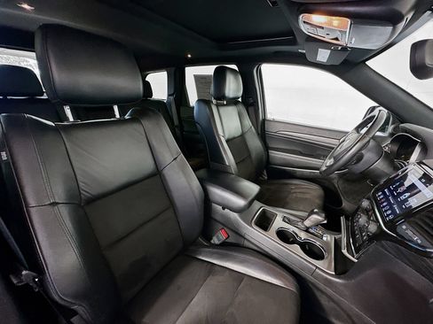 Used 2022 Jeep Grand Cherokee Laredo X AWD/4WD image 28