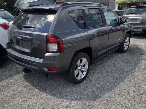 Used 2016 Jeep Compass Sport AWD/4WD image 4