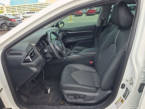 Used 2024 Toyota Camry SE w/ Convenience Package FWD image 7