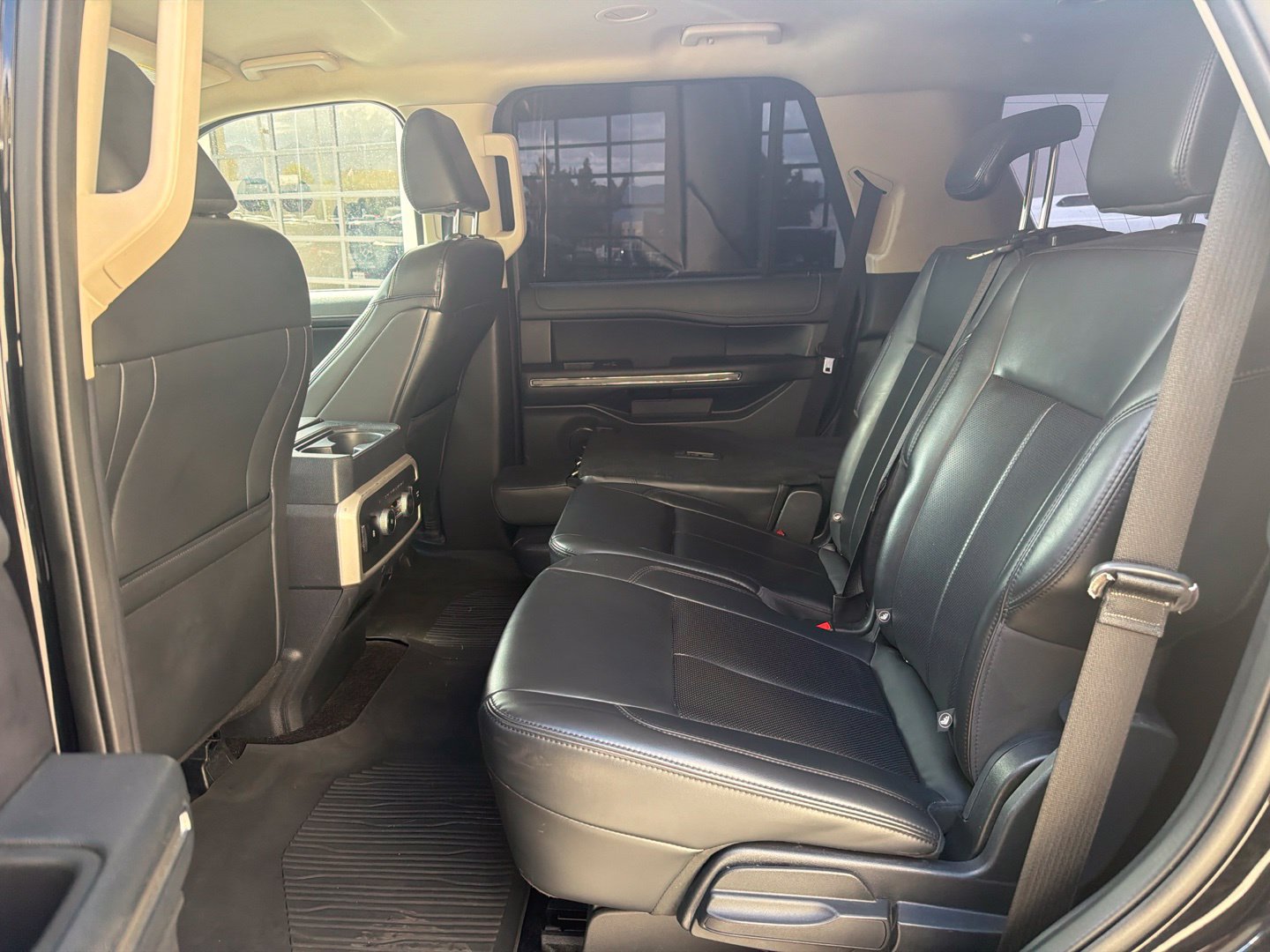 Used 2022 Ford Expedition XLT AWD/4WD image 7