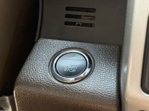 Used 2018 Ford F150 King Ranch w/ Equipment Group 601A Luxury AWD/4WD image 24