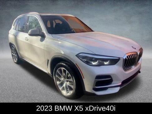 Used 2023 BMW X5 xDrive40i w/ Premium Package image 3