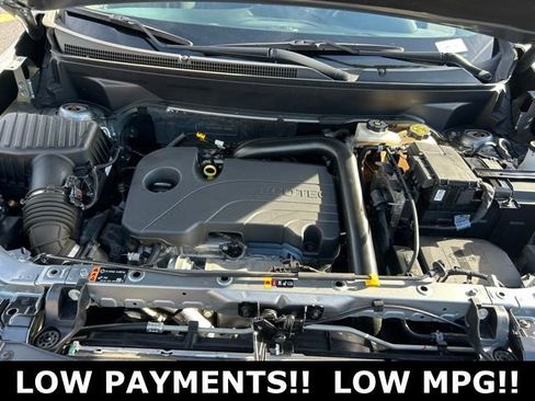 Used 2023 Chevrolet Equinox LT image 11