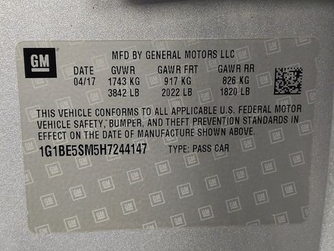 Used 2017 Chevrolet Cruze LT w/ Convenience Package FWD image 33